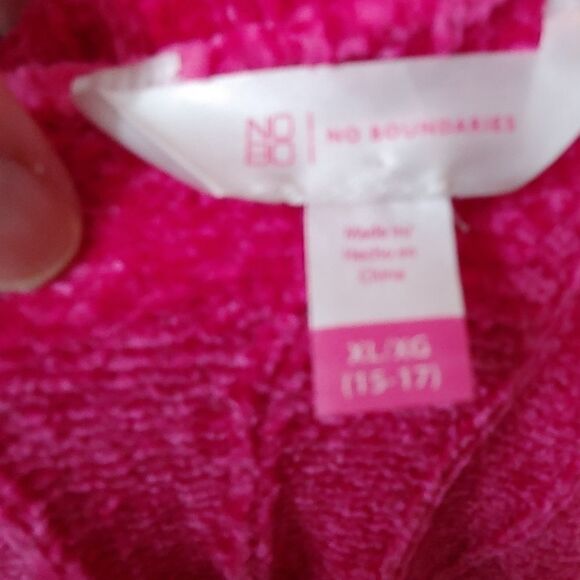 Cozy velour sweater in rich bright pink - Picture 6 of 6